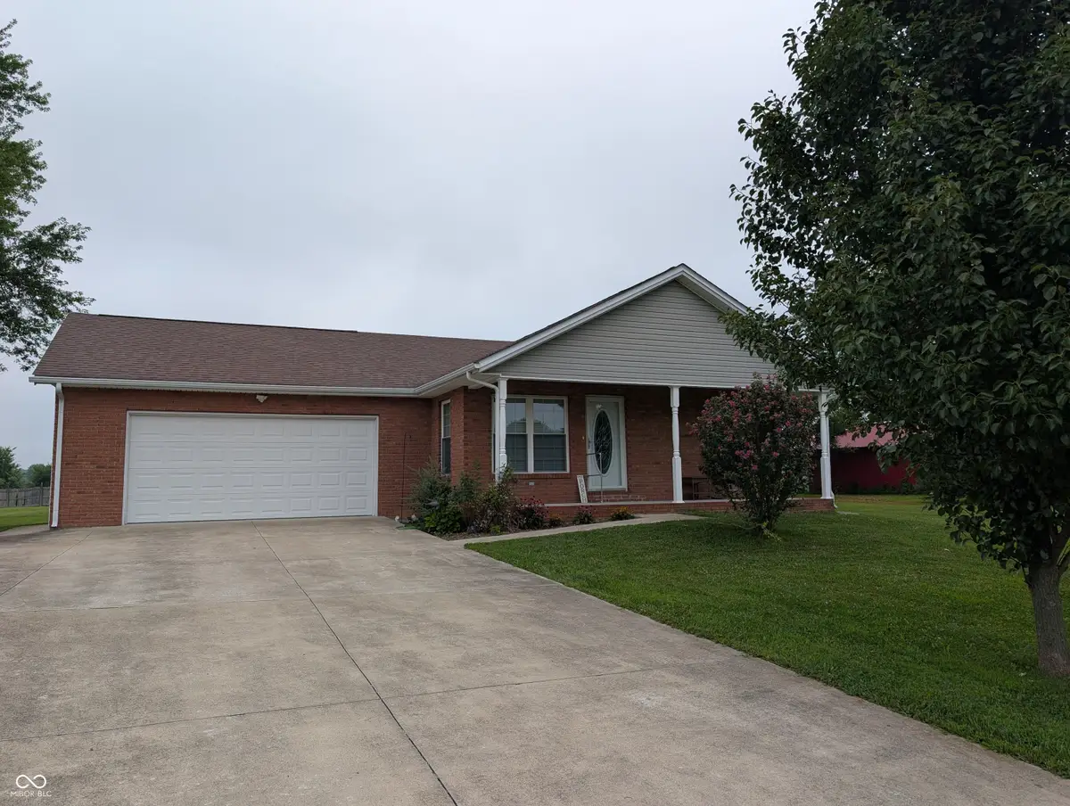 1590 W Locust Street, North Vernon, IN 47265 - #1