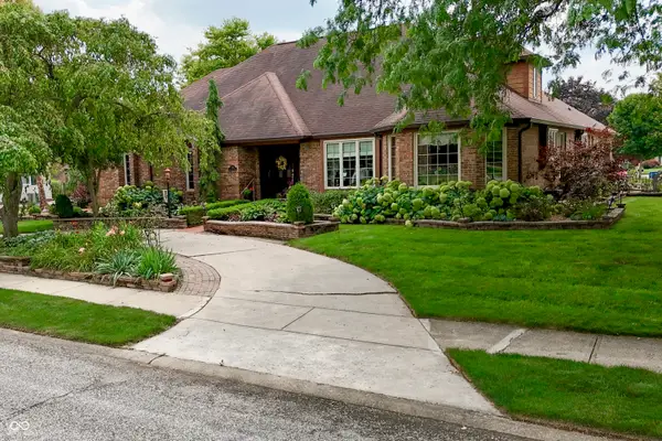 1521 Secretariat Lane, Indianapolis, IN 46217
