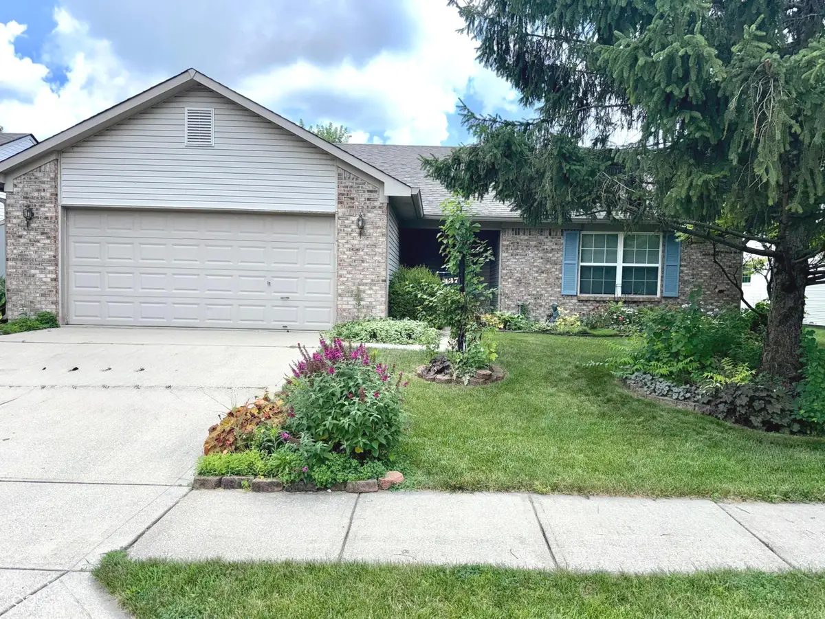 437 E Pine Ridge Drive, Westfield, IN 46074 - #1