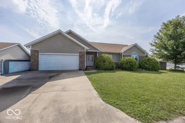 1020 S Creek Drive W, Greensburg, IN 47240