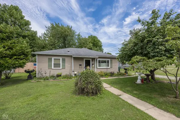 16 Allen Lane, Greenfield, IN 46140