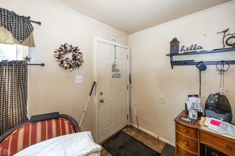 16 Allen Lane, Greenfield, IN 46140 - #3