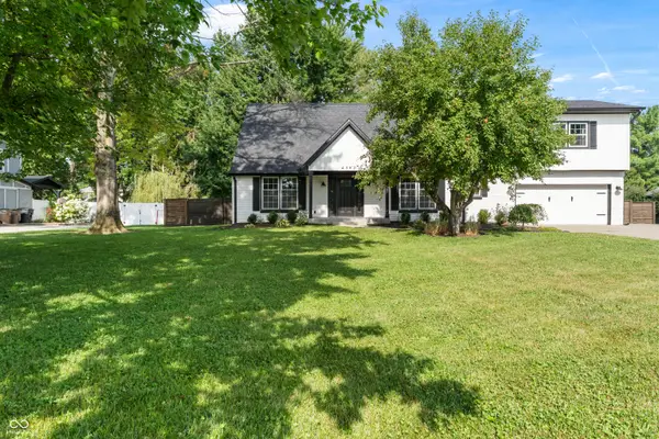 4382 River Road, Columbus, IN 47203