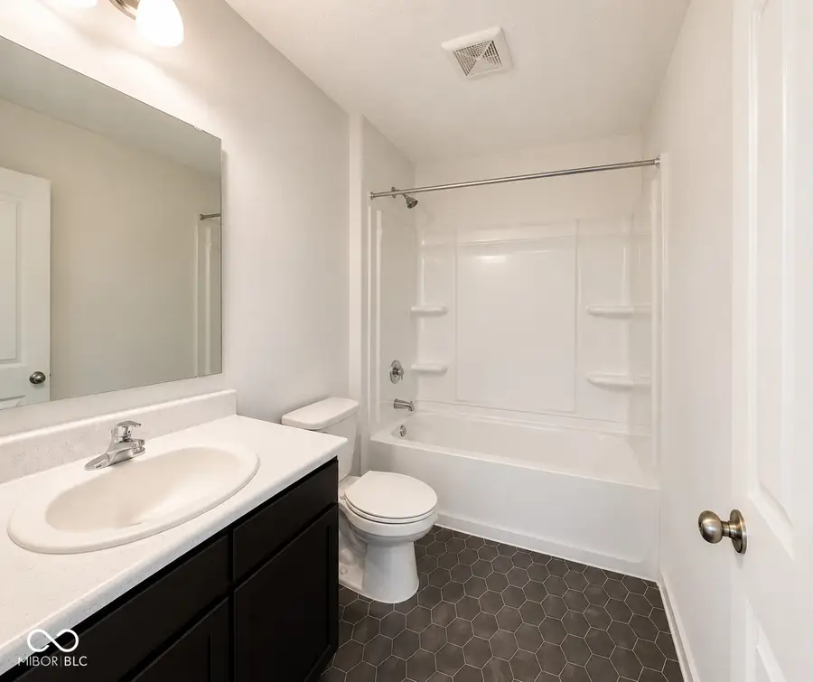 1669 N Clearwater Drive, Greenfield, IN 46140 - #3
