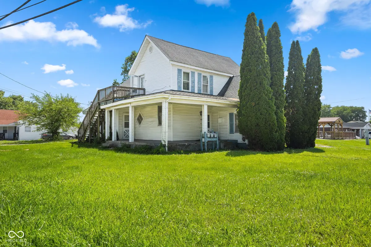 589 E Main Street, Whiteland, IN 46184 - #1