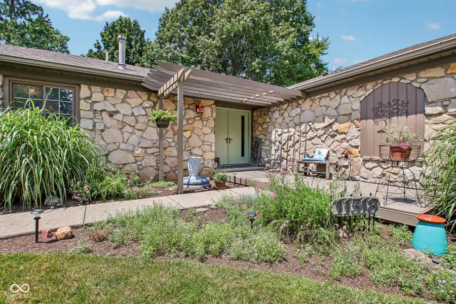 11318 Rolling Springs Drive, Carmel, IN 46033 - #2