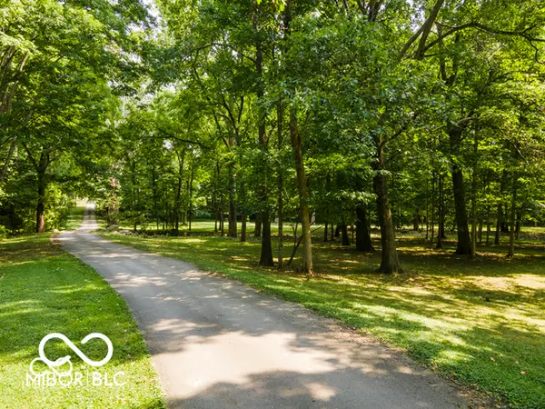 5255 S Us Highway 421, Zionsville, IN 46077
