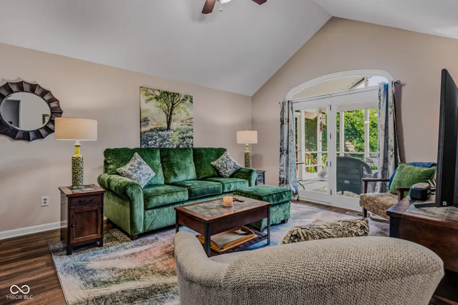 565 Luse Drive, Columbus, IN 47201 - #3