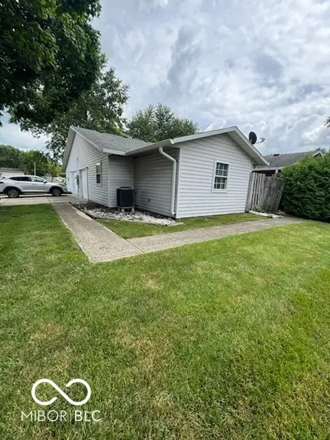 8001 Xenia Drive, Indianapolis, IN 46227