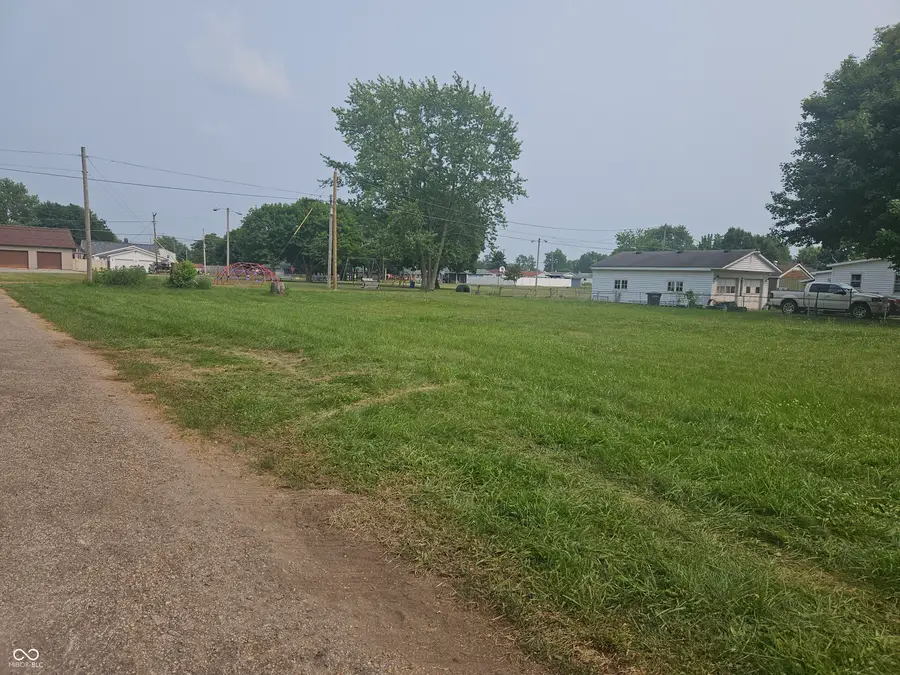 849 N 11th Street N, Elwood, IN 46036 - #3