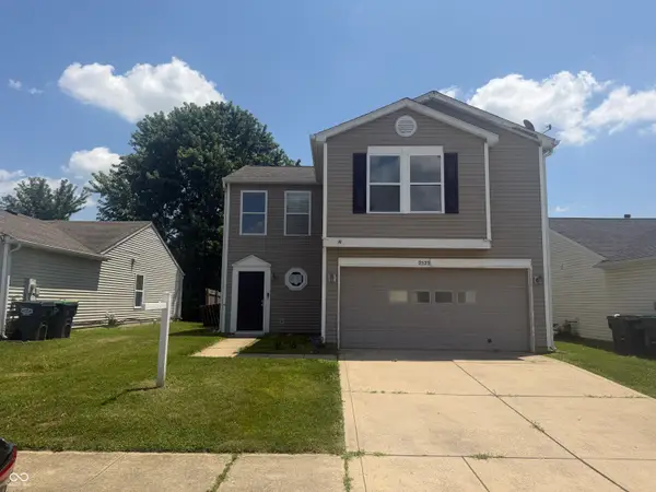 2525 Summerwood Lane, Greenwood, IN 46143
