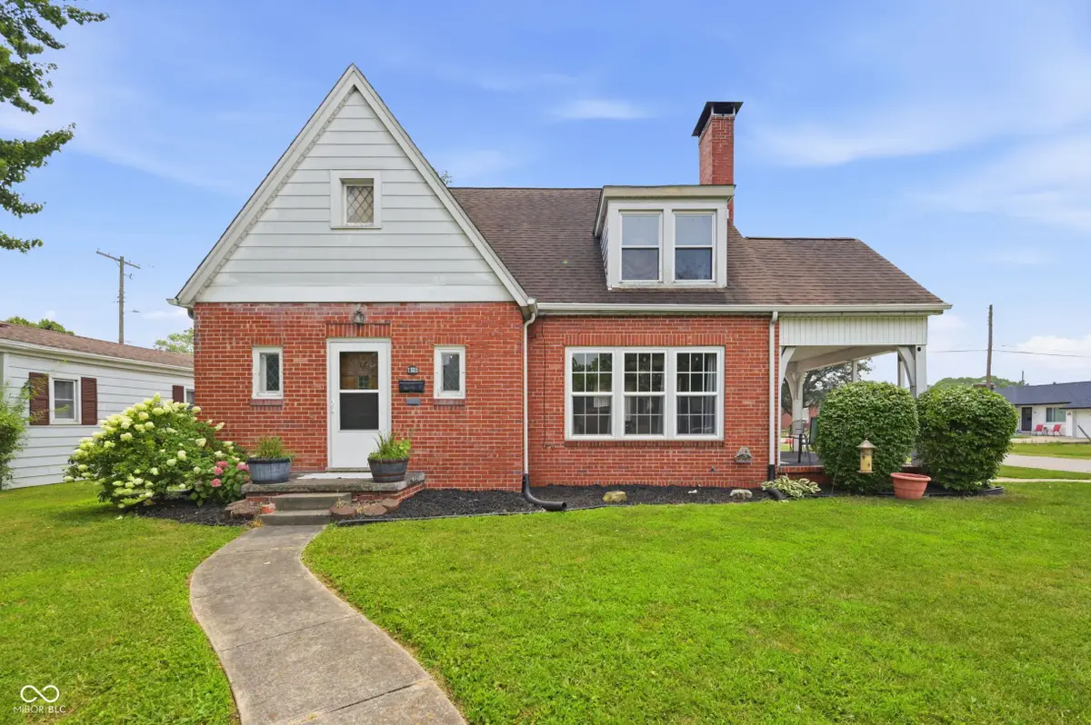 1303 16th Street, Columbus, IN 47201 - #1