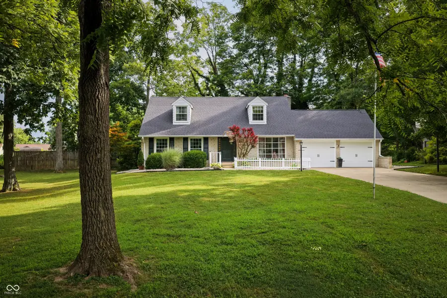 9202 N Cherry Hills Drive, Columbus, IN 47201 - #3