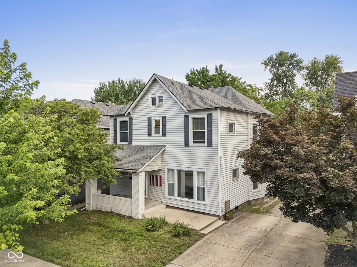 690 E Jefferson Street, Franklin, IN 46131 - #1