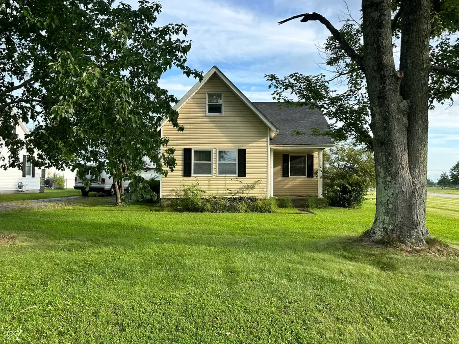 277 E Main Street, Austin, IN 47102 - #2