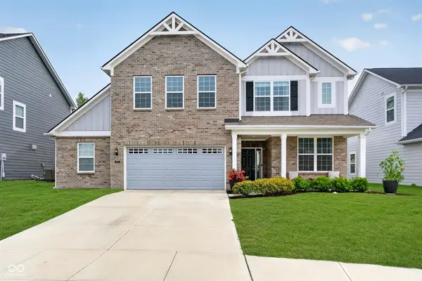 6779 Oakcrest Drive, McCordsville, IN 46055