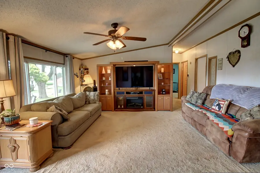 413 S West Street, Summitville, IN 46070 - #2