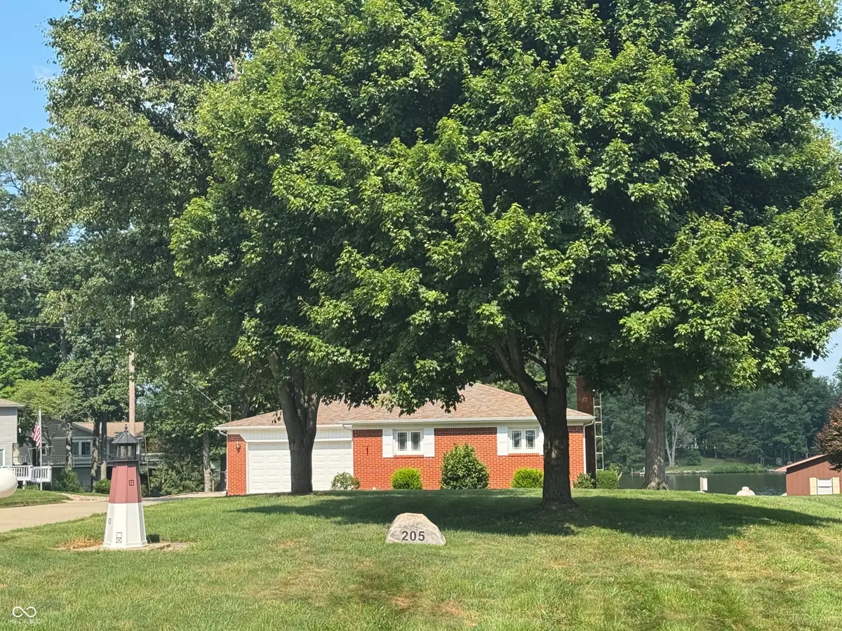 205 W Oneida Trail, Greensburg, IN 47240 - #1