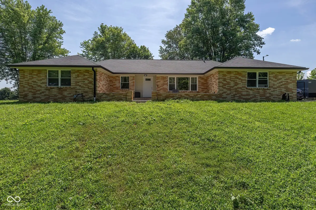 647 N 100 W, Franklin, IN 46131 - #1