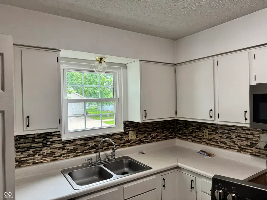 138 Woodhaven Drive, Greencastle, IN 46135 - #3