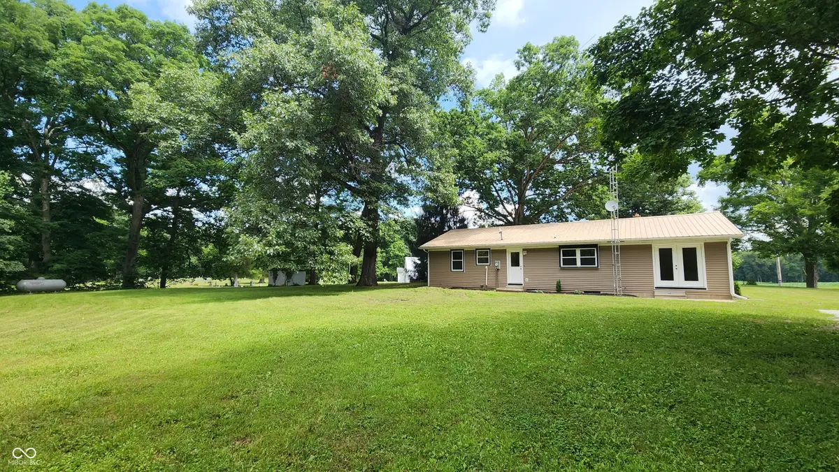 1577 W State Road 32, Veedersburg, IN 47987 - #1