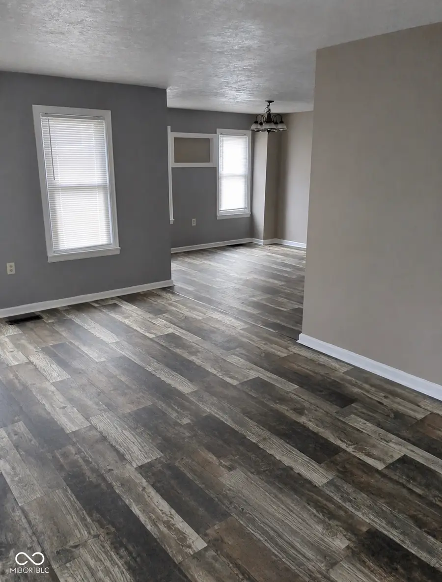 407 S Pleasant Street, Edinburgh, IN 46124 - #3