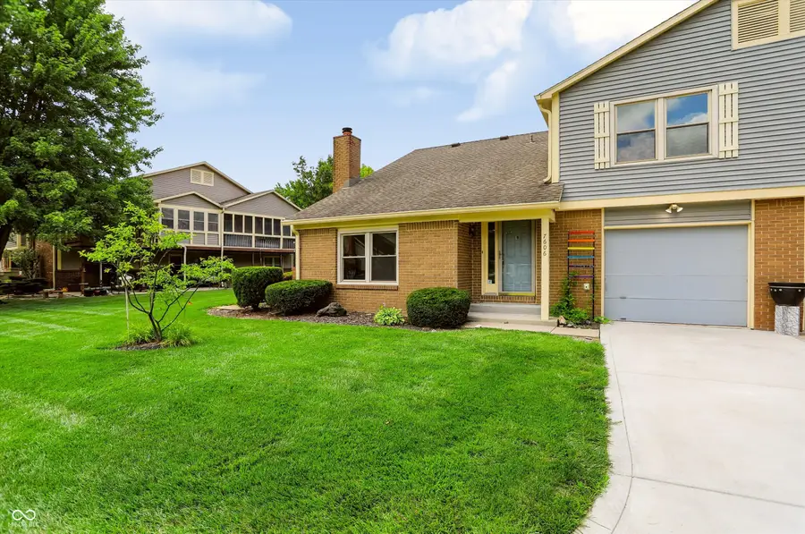 7606 Farm View Circle E, Indianapolis, IN 46256 - #2