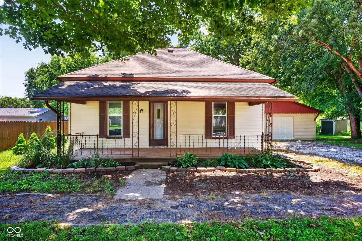 203 W Union Street, Waynetown, IN 47990 - #1