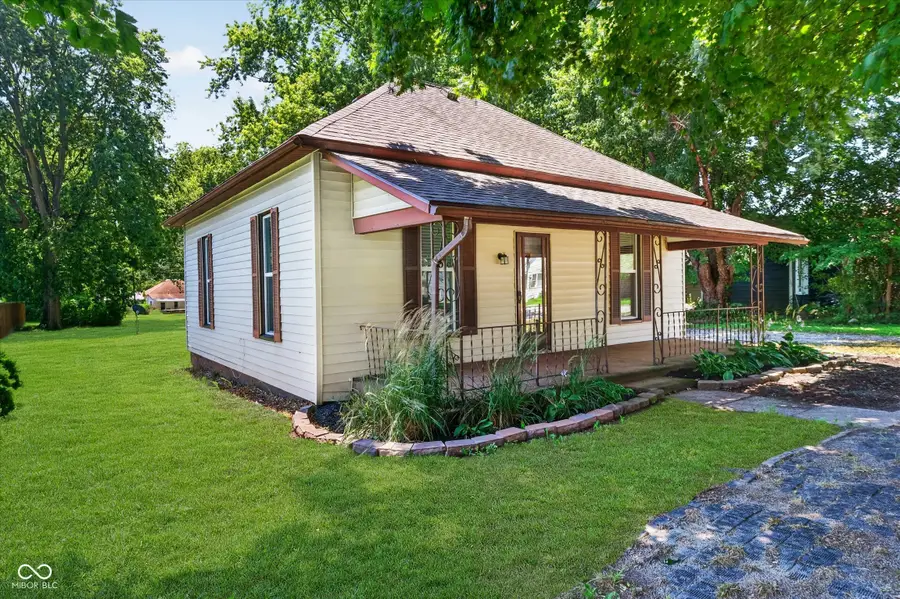 203 W Union Street, Waynetown, IN 47990 - #2