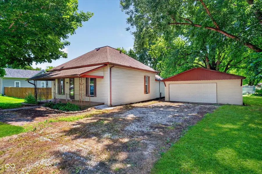 203 W Union Street, Waynetown, IN 47990 - #3