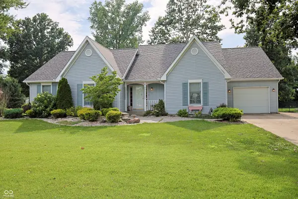 711 Laura Lane, Sweetser, IN 46987