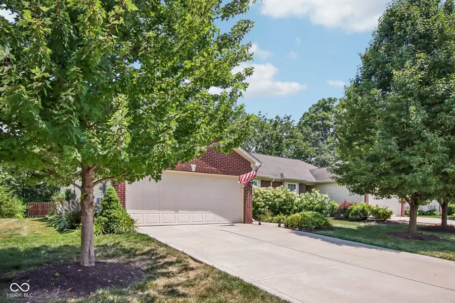 425 Dylan Drive, Avon, IN 46123 - #2