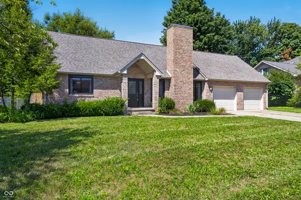 1966 Broadmoor Lane, Columbus, IN 47203