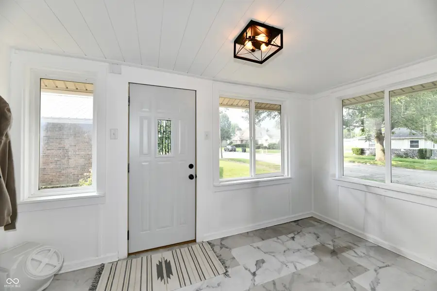 205 N 10th Street, Elwood, IN 46036 - #3