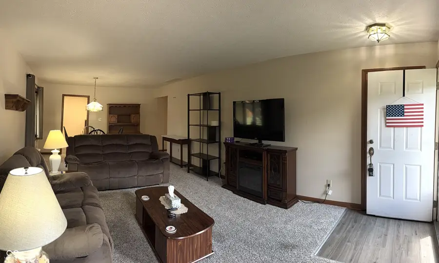 1339 Holiday E, Brownsburg, IN 46112 - #3
