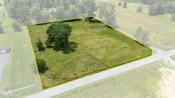 2672 S Lake Road S, Scottsburg, IN 47170