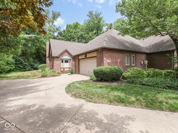 2064 Oldfields Circle North Drive, Indianapolis, IN 46228