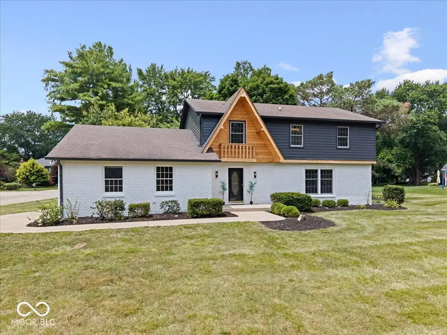 10806 E Lakeshore Drive, Carmel, IN 46033 - #2
