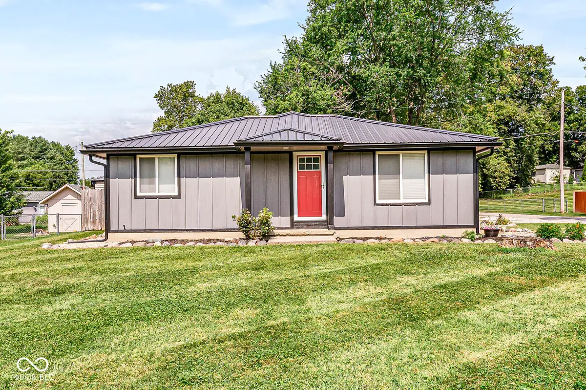 28 S Sugar Creek Drive, New Palestine, IN 46163 - #1