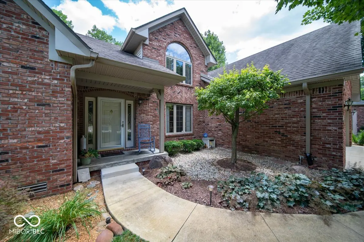 3897 S Woodfield Drive S, New Palestine, IN 46163 - #1