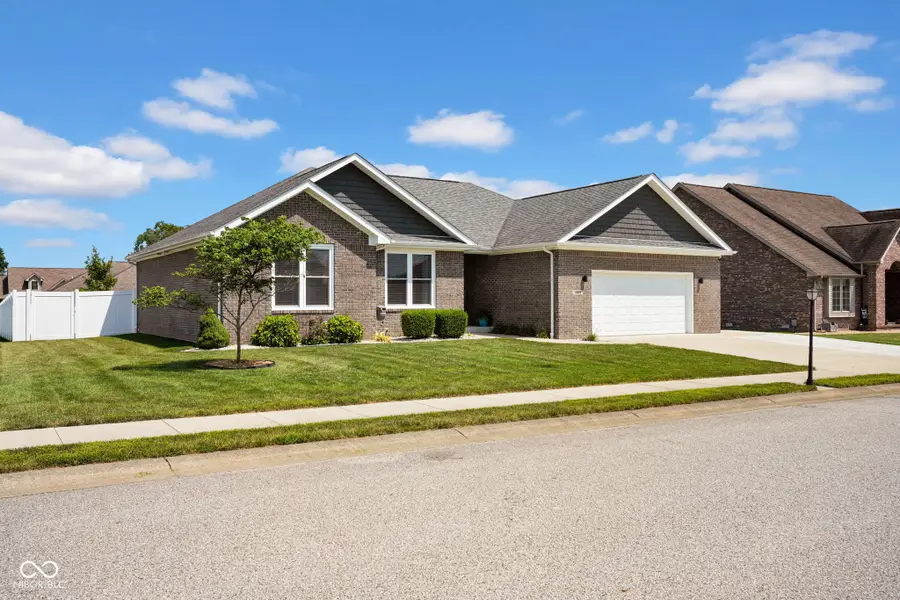 1989 Sophia Lane, Seymour, IN 47274 - #2