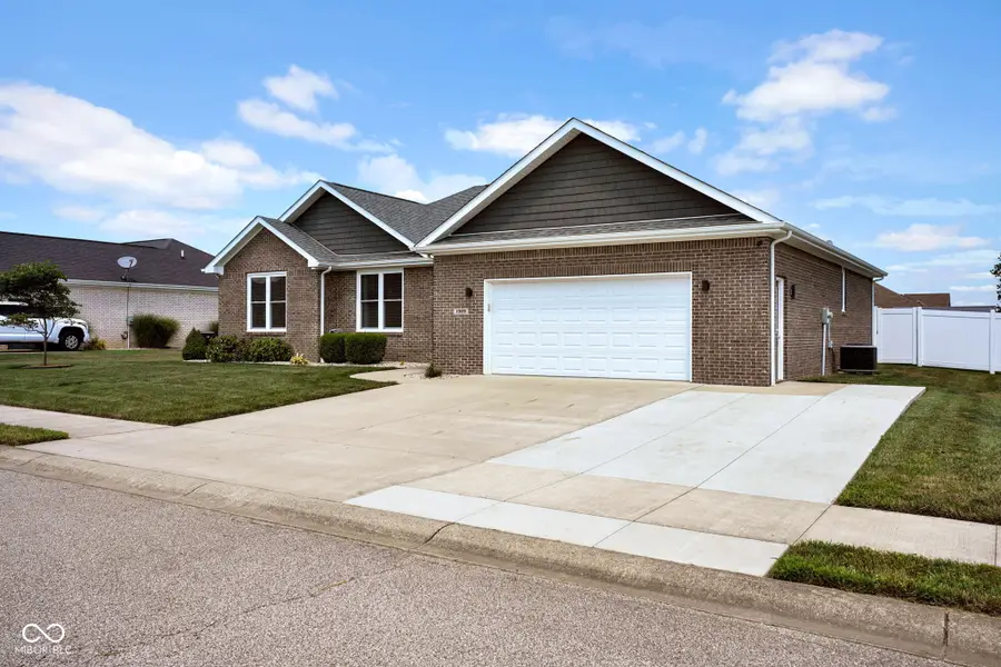 1989 Sophia Lane, Seymour, IN 47274 - #3