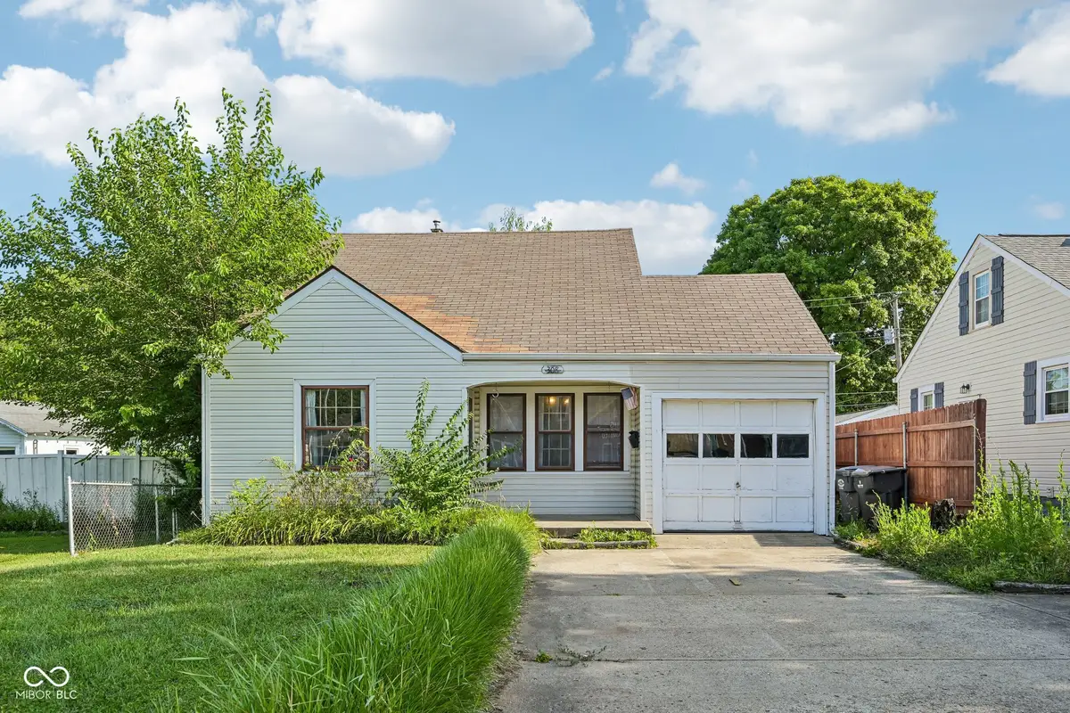 308 E 38th Street, Anderson, IN 46013 - #1