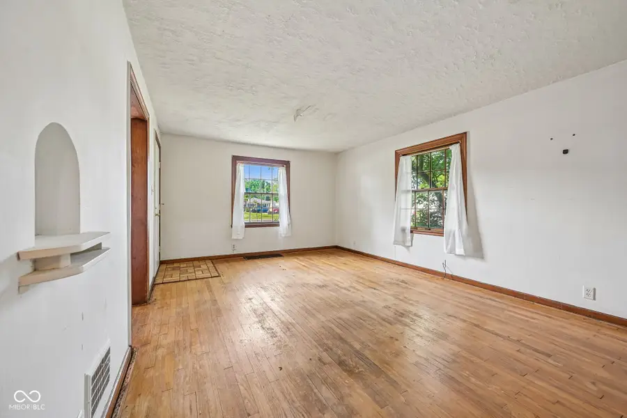 308 E 38th Street, Anderson, IN 46013 - #2