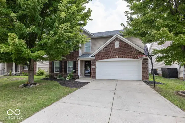 8867 N White Tail Trail, McCordsville, IN 46055