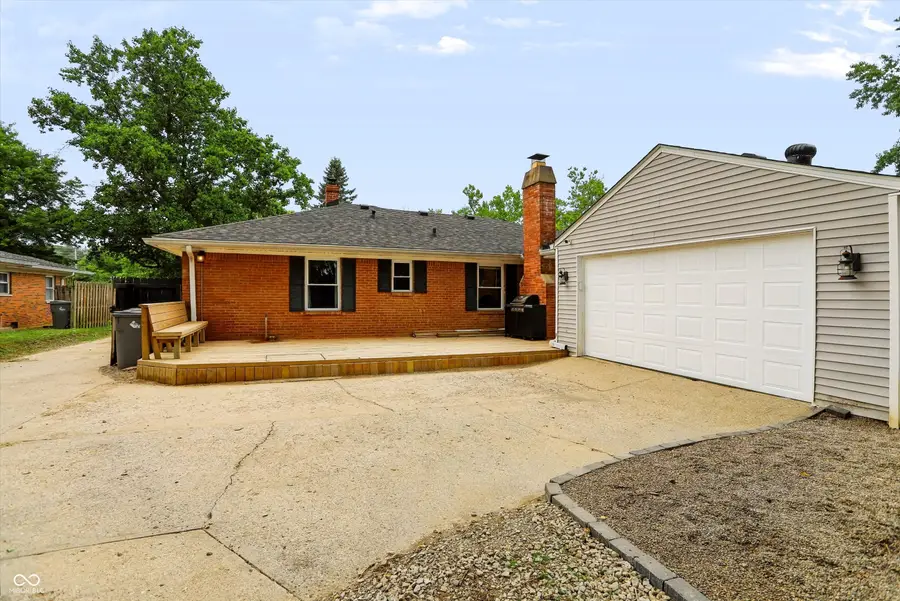 6833 E Pleasant Run Parkway South Drive, Indianapolis, IN 46219 - #3