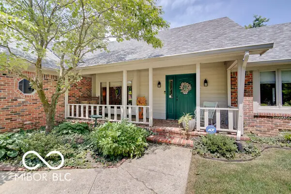 260 Lake Drive, Greenwood, IN 46142 - #2