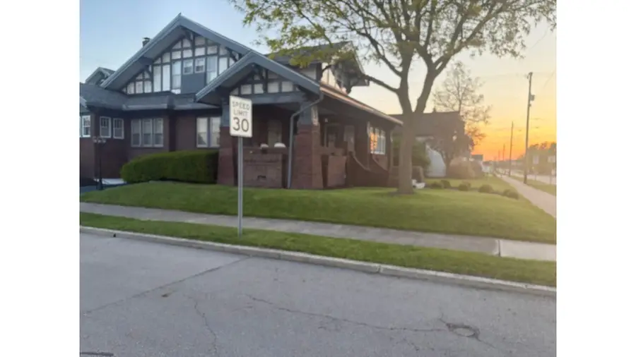 401 W Washington, Hartford City, IN 47348 - #3