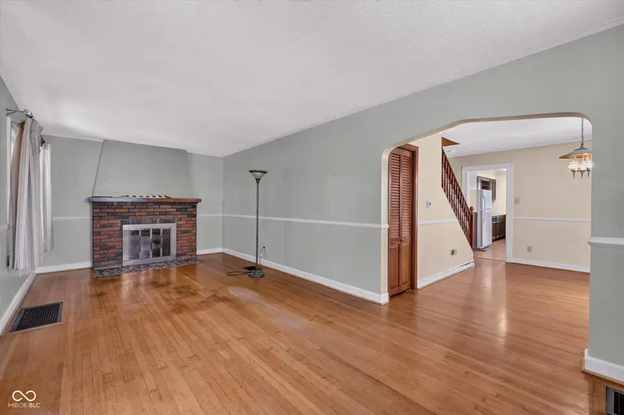 955 Lesley Avenue, Indianapolis, IN 46219 - #2