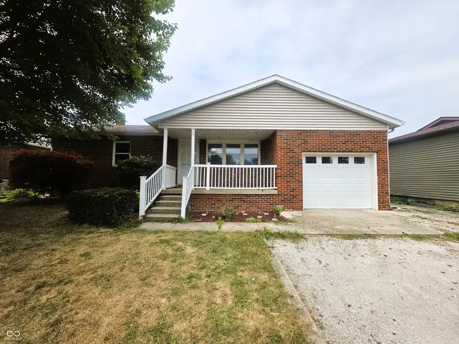 706 W 11th Street, Greensburg, IN 47240 - #2